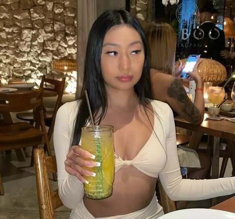 Alasti lekkinud OnlyFans-i pilt Elorado