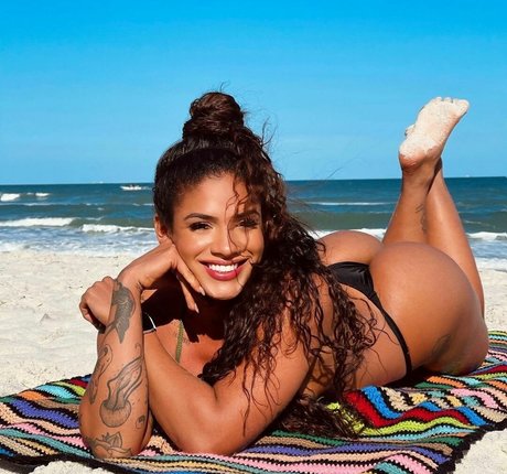 OnlyFans-model Dhullyana Dutra