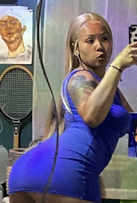 Alasti lekkinud OnlyFans-i pilt Frankiewebp