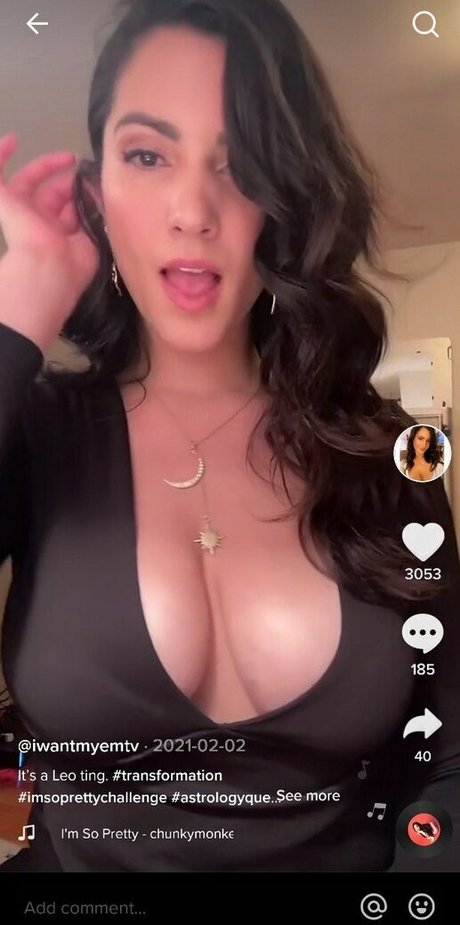 Naken läckt OnlyFans-bild av Emilee Fitzpatrick