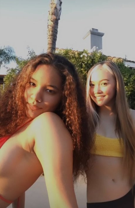 Alasti lekkinud OnlyFans-i pilt Asmr Lia