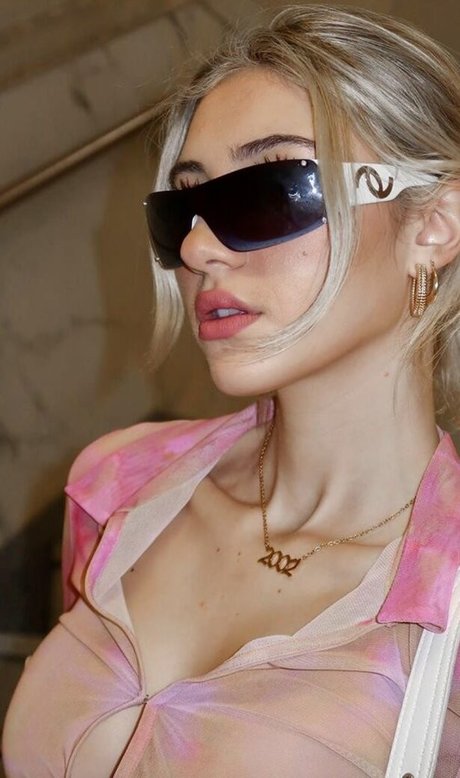 Foto di nudo di fuga di OnlyFans di Dea Avdulla