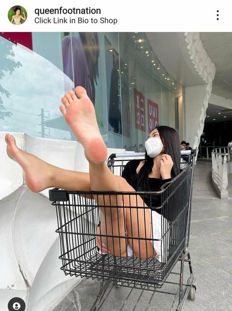 Foto desnuda filtrada de OnlyFans de Alisa Phud