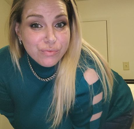 Naken lekkede OnlyFans-bilde av Kaybabi