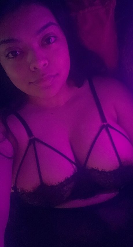 Naken lekkede OnlyFans-bilde av Marlyisacat