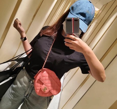 Обнаженная фотография утечки OnlyFans от Uelee