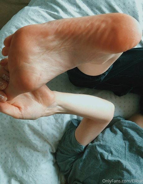 Naakte gelekte OnlyFans-foto van Ellbat