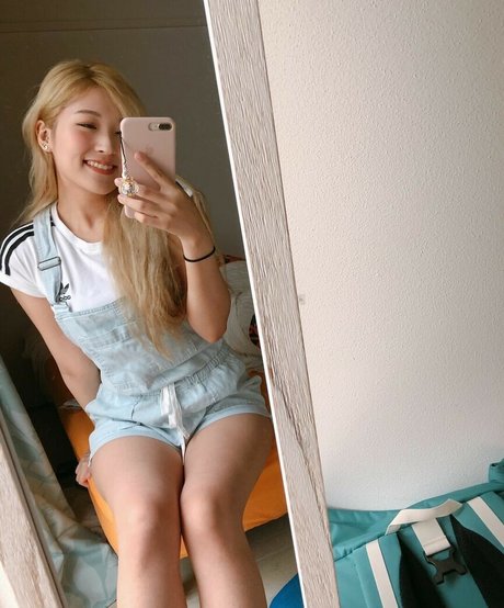 Naken lekkede OnlyFans-bilde av Yoonhyoonaikuros