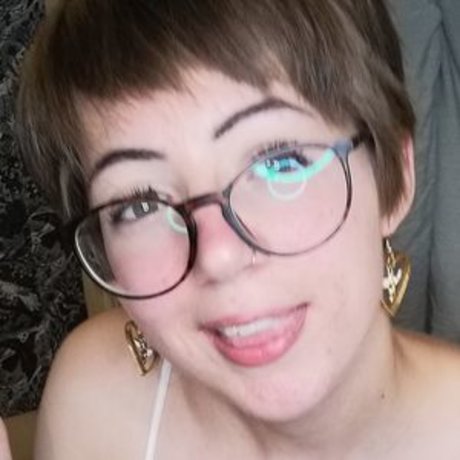 Alasti lekkinud OnlyFans-i pilt Callsuponmuses