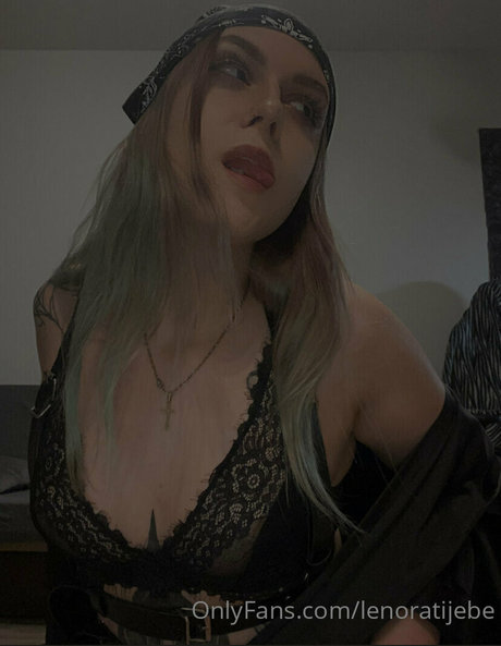 OnlyFans-model Lenoratijebe
