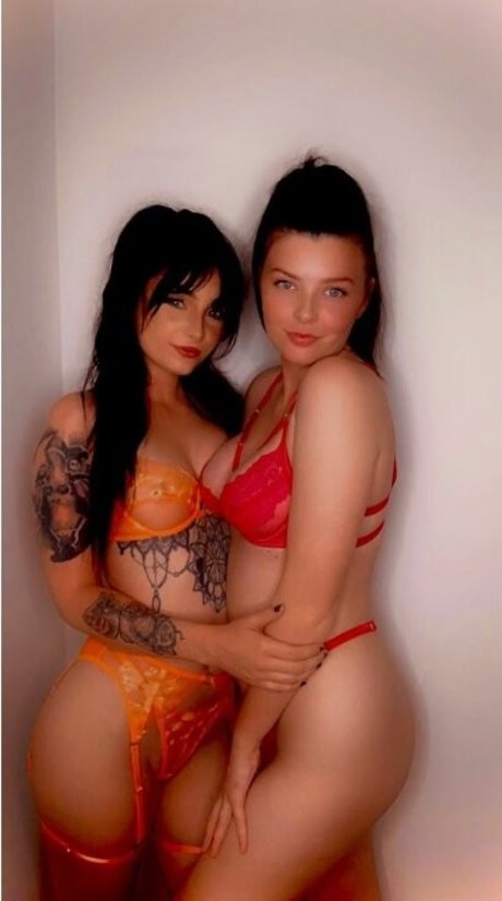 Naakte gelekte OnlyFans-foto van Beverly Anne