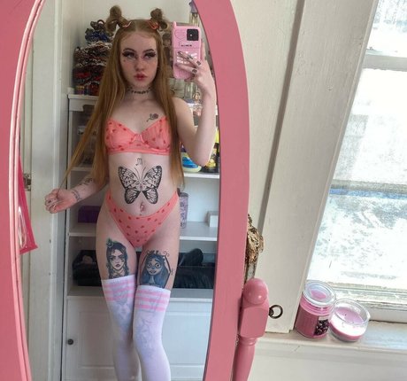 Nacktes geleaktes OnlyFans-Foto von Daphne Blake