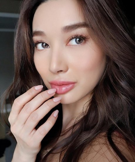 Naken lekkede OnlyFans-bilde av Nicole Asensio