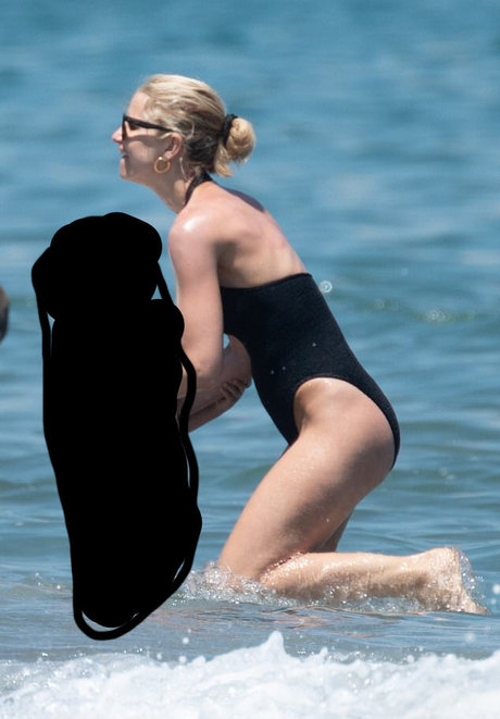 Naken lekkede OnlyFans-bilde av Vogue Williams