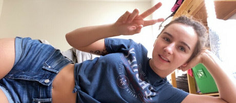 Nacktes geleaktes OnlyFans-Foto von Oliveboo