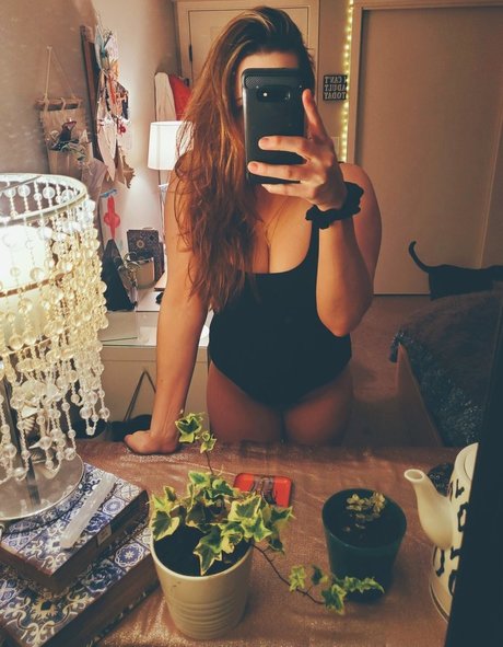 Nahá fotka uniklých OnlyFans od Junescleavage