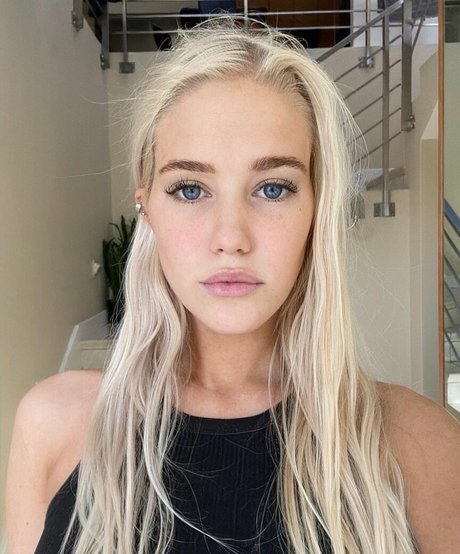 Foto di nudo di fuga di OnlyFans di Louisabooysen