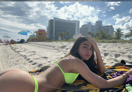 Foto di nudo di fuga di OnlyFans di Baddiebum