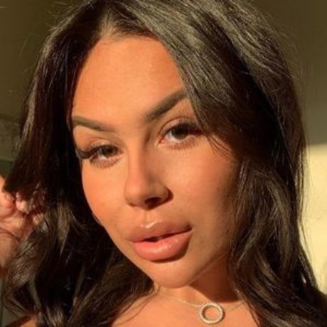 Nahá fotka uniklých OnlyFans od Maisie Croft