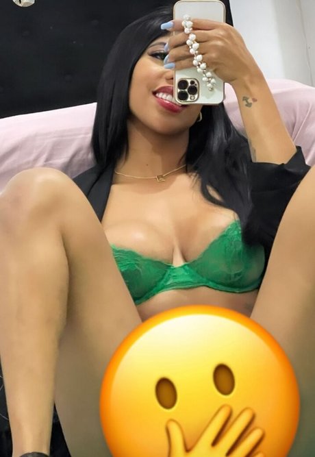 Photo nue de fuite OnlyFans de Julha Souza