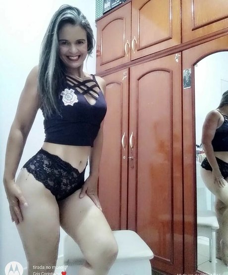 OnlyFans-model Cris Silva Coroa
