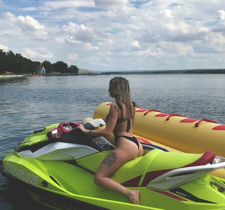 Foto di nudo di fuga di OnlyFans di Kiwichka