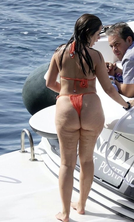 Naken lekkede OnlyFans-bilde av Camilla Cabelo