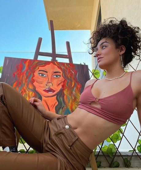 Naakte gelekte OnlyFans-foto van Liraz Nomdar