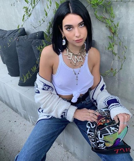 Naken lekkede OnlyFans-bilde av Dua Lipa