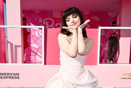 Alasti lekkinud OnlyFans-i pilt Dove Cameron