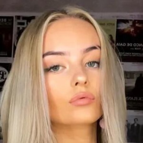 Millie Gibson naked leaks OnlyFans pic