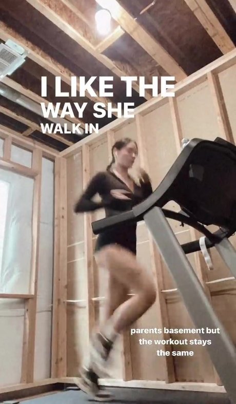 Christa Brittany Allen OnlyFansリークヌード写真