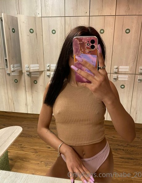 Alasti lekkinud OnlyFans-i pilt Emmaleah20