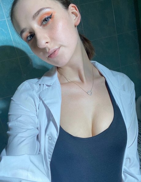 Обнаженная фотография утечки OnlyFans от Zefirkanatsuki