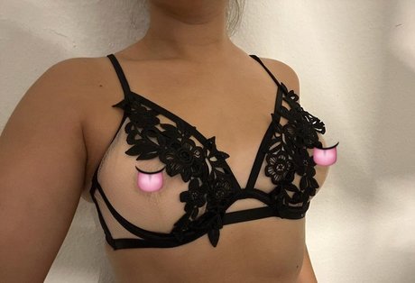 Nahá fotka uniklých OnlyFans od Kleinenymphe