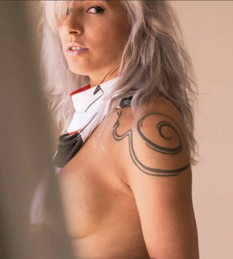 Naakte gelekte OnlyFans-foto van Dani Botan