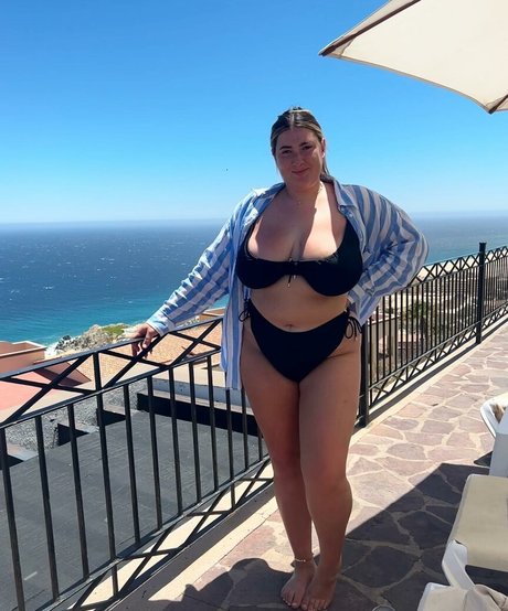 The Blue Dress Girl naked leaks OnlyFans pic