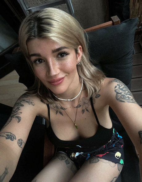 Naakte gelekte OnlyFans-foto van Kunshikitty