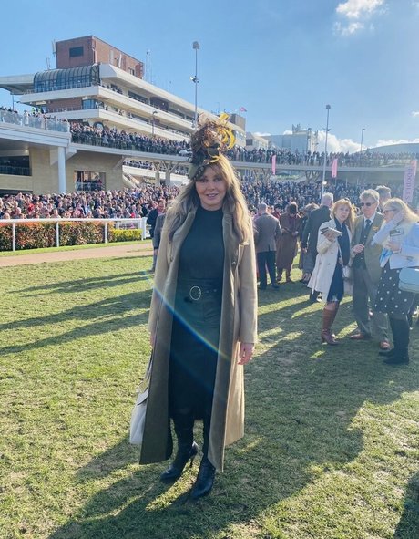 Обнаженная фотография утечки OnlyFans от Carol Vorderman