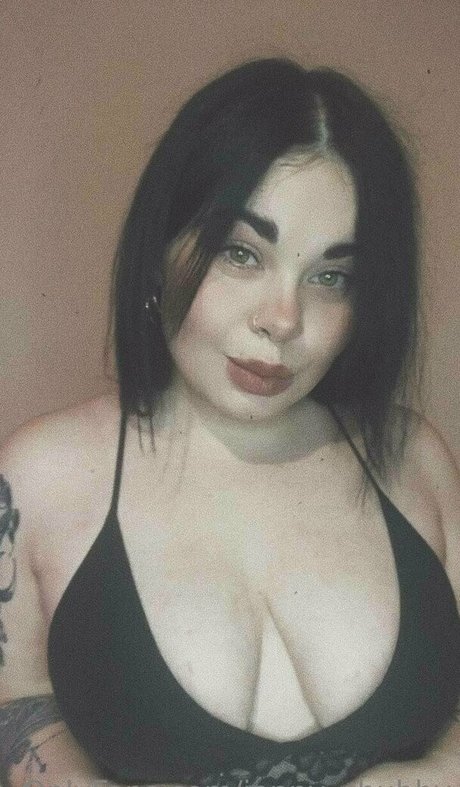 Nacktes geleaktes OnlyFans-Foto von Jennychubby