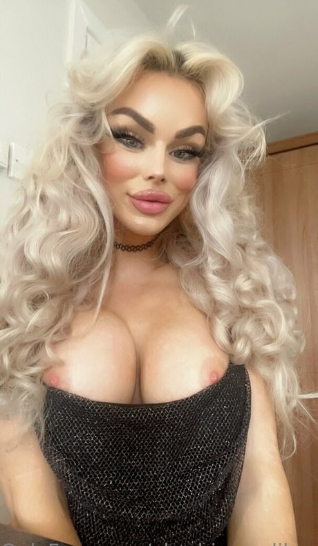 OnlyFans-model Xbarbiemalibux