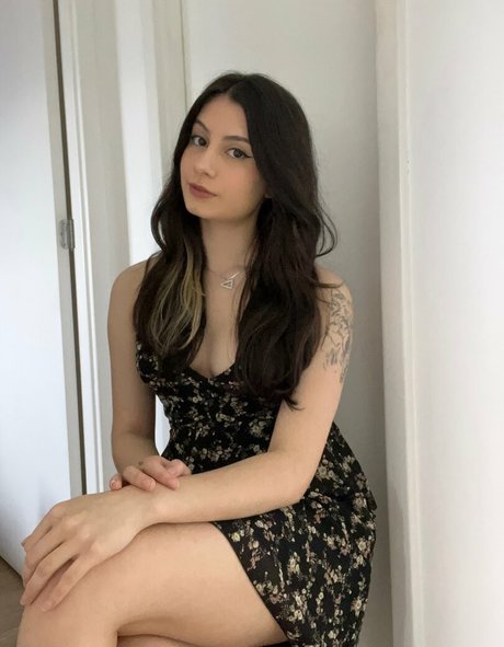 Alasti lekkinud OnlyFans-i pilt Yayahuz