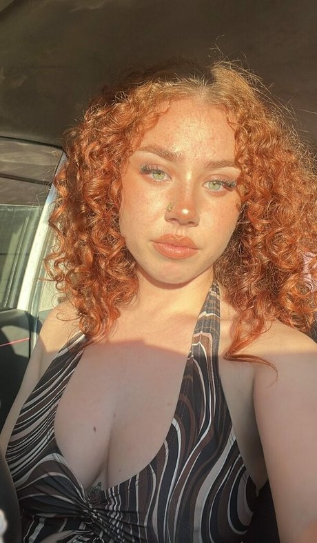 Обнаженная фотография утечки OnlyFans от Luvmesumfuego