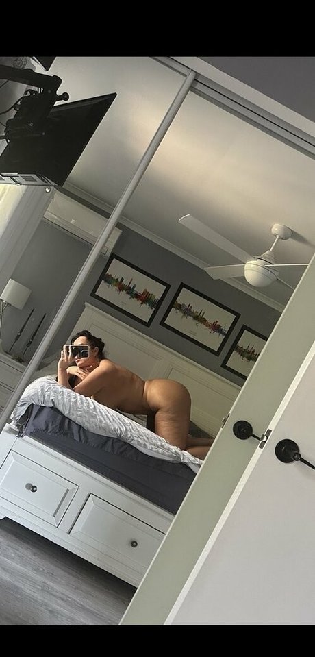 Photo nue de fuite OnlyFans de Taylaxoxo