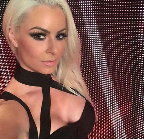 Nacktes geleaktes OnlyFans-Foto von Maryse Wwe