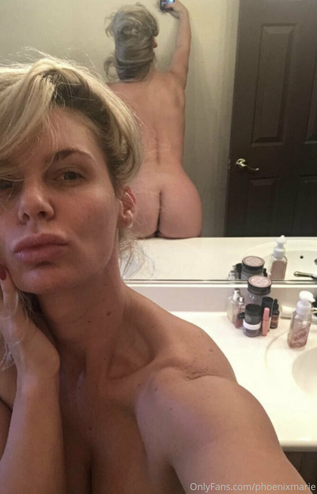 Phoenixmarie naked leaks OnlyFans pic