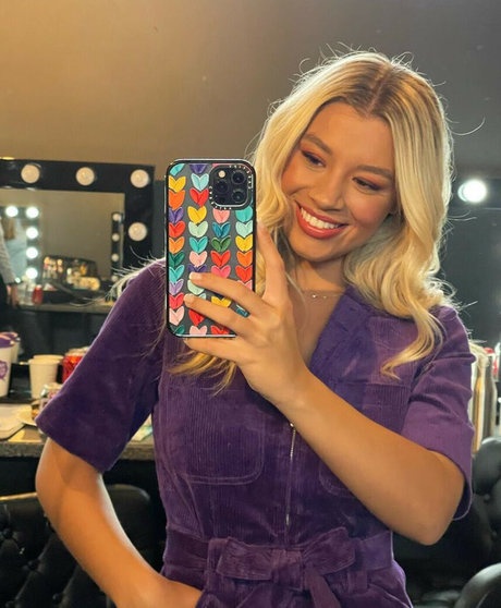 Naken läckt OnlyFans-bild av Molly Rainford