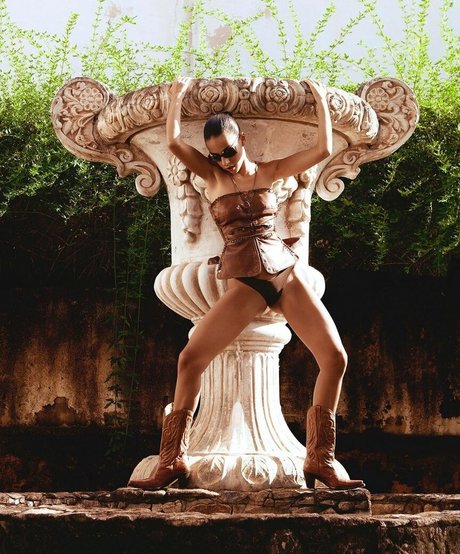 Naakte gelekte OnlyFans-foto van Marina Sena