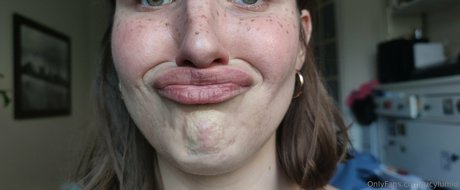 Naken läckt OnlyFans-bild av Lucylumid