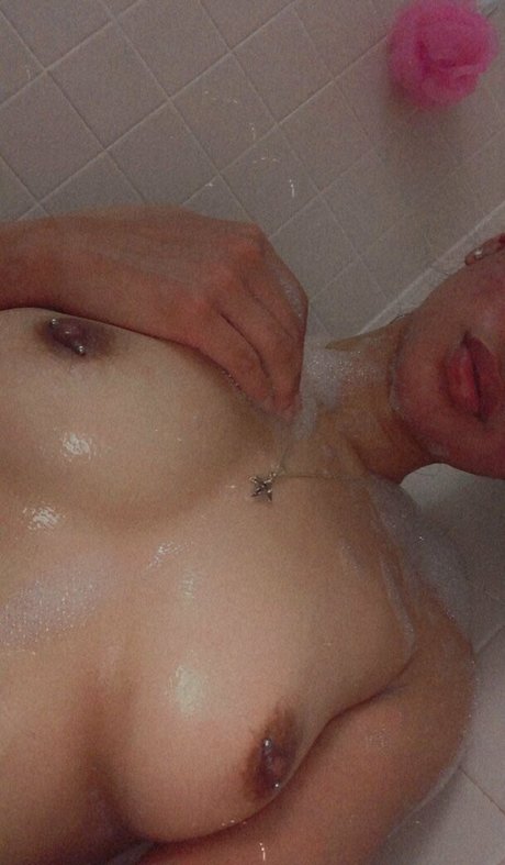 Alasti lekkinud OnlyFans-i pilt Goddessteresa